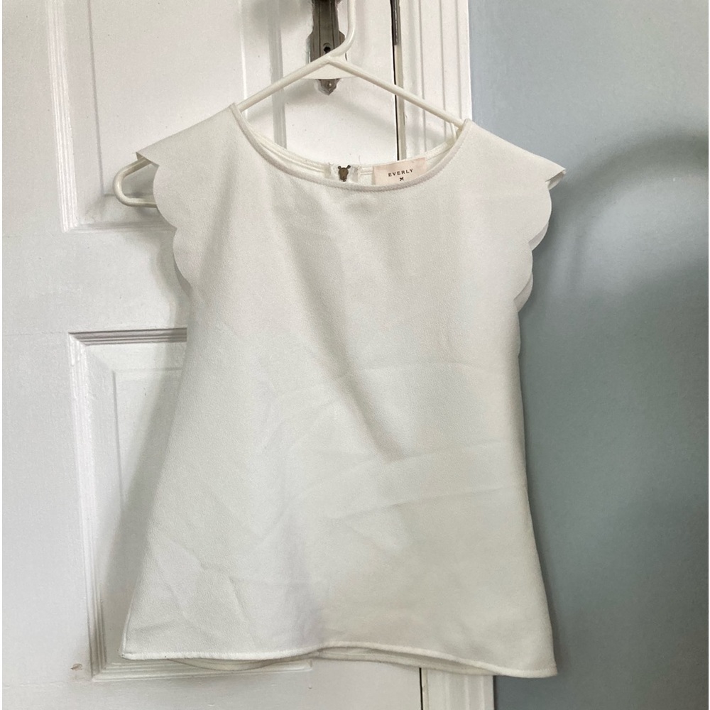 Everly clothing white flowy shirt